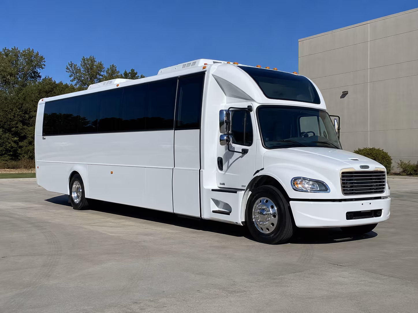 orem 28 passenger party bus